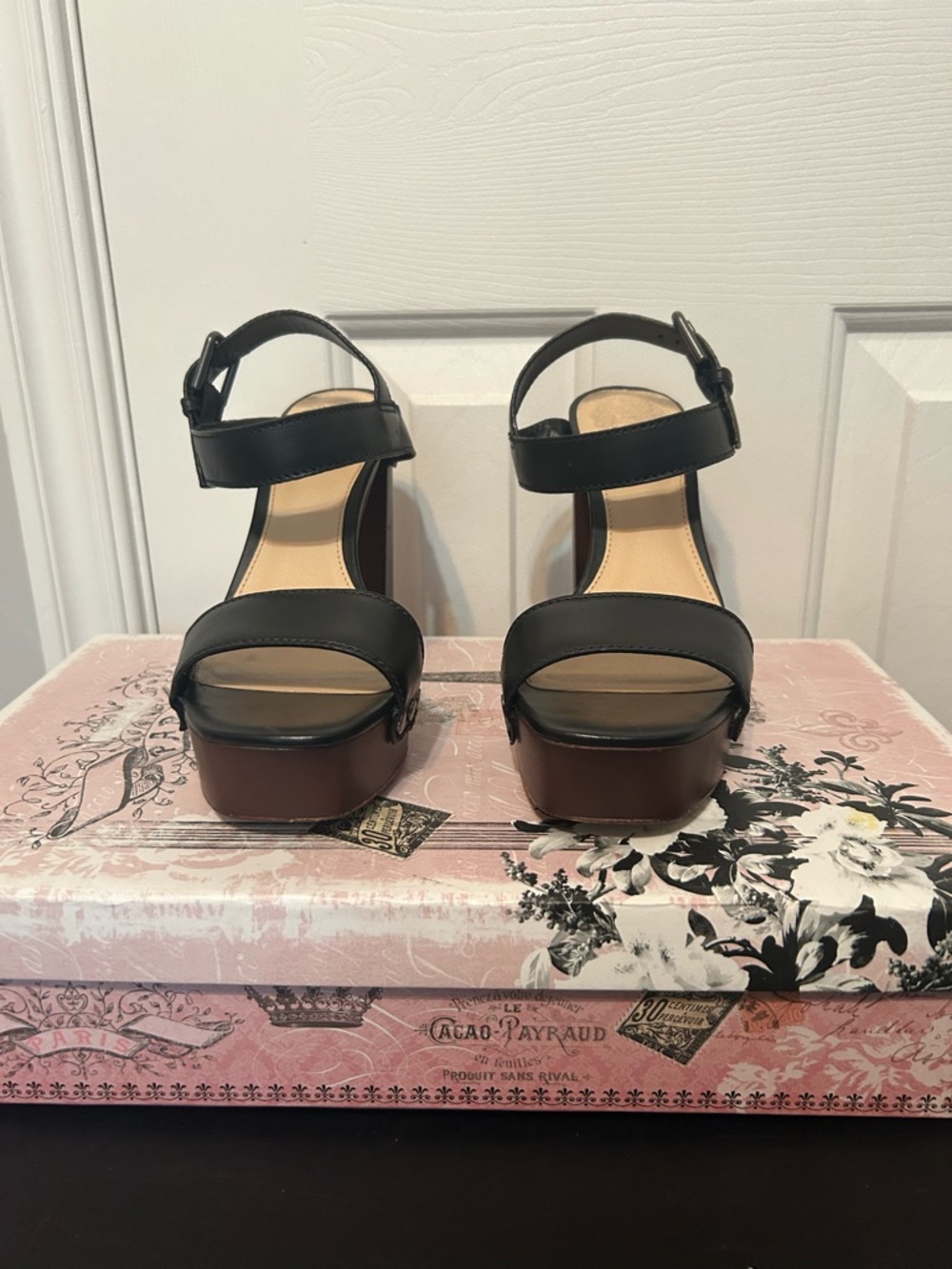 Vince Camuto Black Open-Toe Platform Ankle-Strap Sandals with Brown Platform